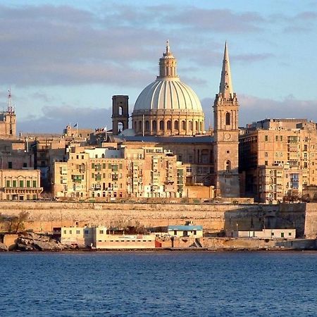 Ferienwohnung Splendid Seaside Retreat On Spinola Bay San Ġiljan Exterior foto