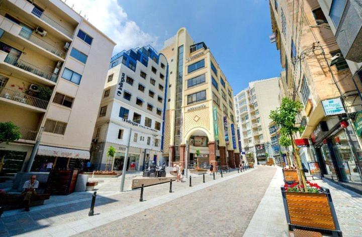 Ferienwohnung Splendid Seaside Retreat On Spinola Bay San Ġiljan Exterior foto