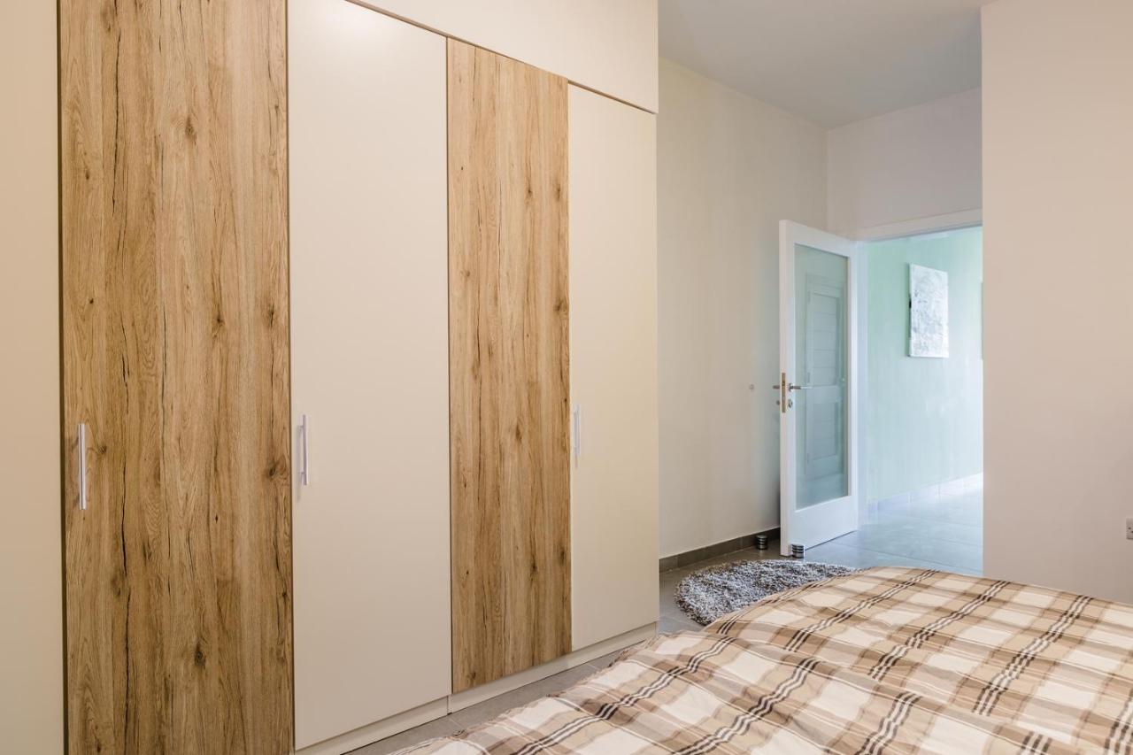 Ferienwohnung Splendid Seaside Retreat On Spinola Bay San Ġiljan Exterior foto