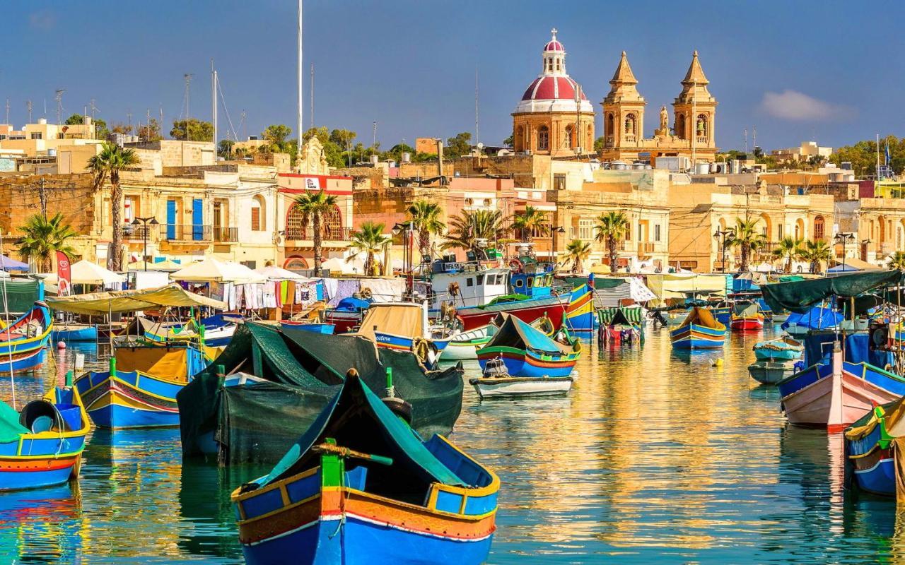 Ferienwohnung Splendid Seaside Retreat On Spinola Bay San Ġiljan Exterior foto